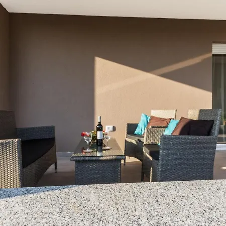 Holiday Home Pula ヴィラ *