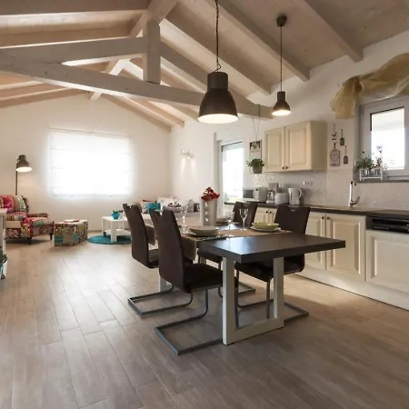 Vila Holiday Home Pula
