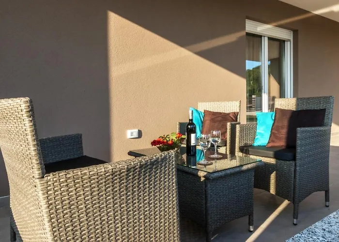 Holiday Home Pula * Πούλα